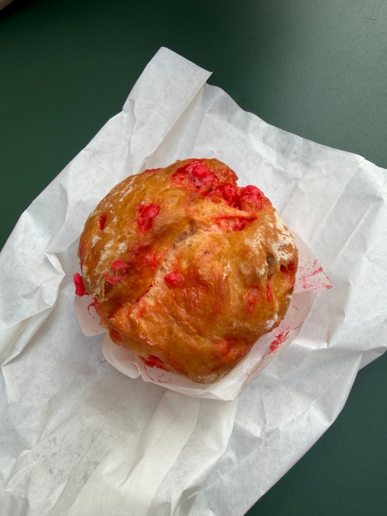 Brioche studded with pink pralines
